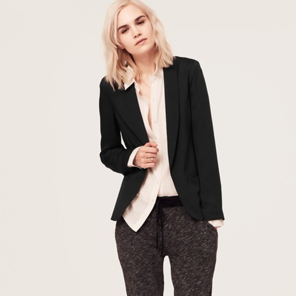 Super Comfortable Lou & Grey Cool Girl Blazer